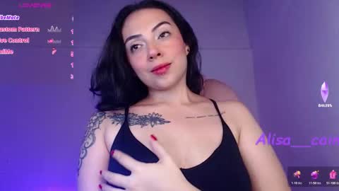 Snapshot of alisa__cain chatting on 03/15/26, 05:35 Alejandra online show from 03/15/26, 05:35