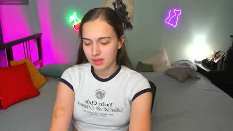 Snapshot of alisa__kelly chatting on 10/15/25, 12:33 alisa__kelly online show from 10/15/25, 12:33