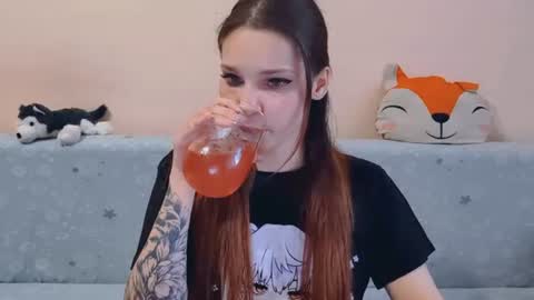 Snapshot of alisa_fox_pup chatting on 07/06/26, 04:31 Alisa online show from 07/06/26, 04:31