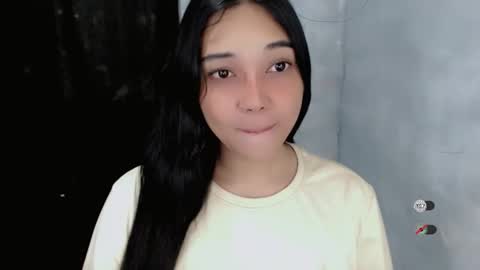 Shanti xhey online show from 11/08/25, 08:14