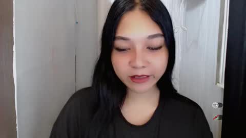 Shanti xhey online show from 11/23/25, 11:04