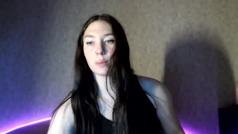 alisaadoll online show from 01/07/25, 03:54