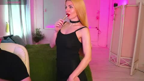 Snapshot of alisaaleks chatting on 05/03/26, 10:10 Alisa Aleks online show from 05/03/26, 10:10