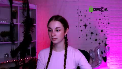 Alisa online show from 10/30/25, 01:01