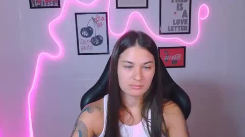 Snapshot of alisarossy chatting on 05/26/26, 08:38 Alisa online show from 05/26/26, 08:38