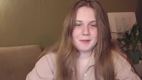 Snapshot of alisaxxxshy chatting on 05/20/26, 09:43 alisaxxxshy online show from 05/20/26, 09:43