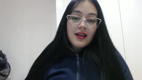alisha_9997 online show from 11/20/25, 07:02