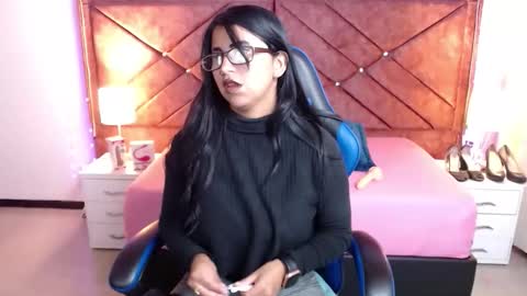 alisha_gamskar13 online show from 04/10/26, 01:27