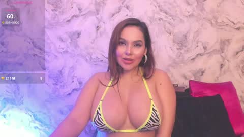 Snapshot of alisha_indira_ chatting on 12/07/24, 10:34 Andrea online show from 12/07/24, 10:34