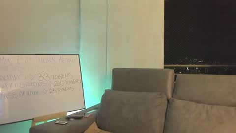 Snapshot of alisha_indira_ chatting on 01/19/25, 05:05 Andrea online show from 01/19/25, 05:05