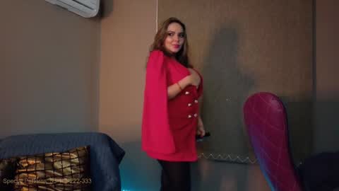 Snapshot of alisha_indira_ chatting on 09/21/25, 03:19 Andrea online show from 09/21/25, 03:19