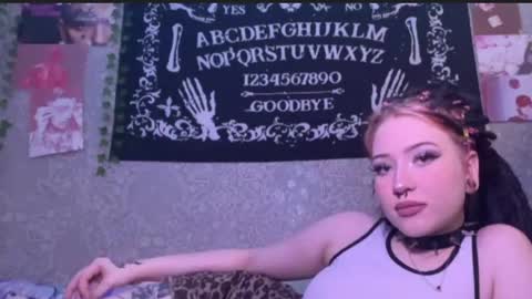 Snapshot of alisha_sky_ chatting on 05/26/26, 08:21 alisha_sky_ online show from 05/26/26, 08:21