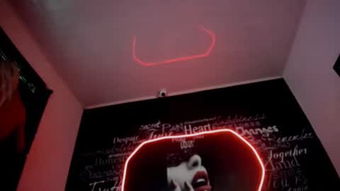 alishaa_nixx online show from 09/12/25, 12:55