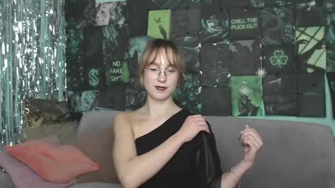 alishakelly online show from 10/31/25, 05:52