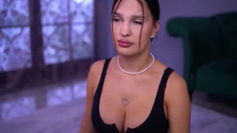 Snapshot of alisharossen chatting on 10/06/25, 05:16 alisharossen online show from 10/06/25, 05:16