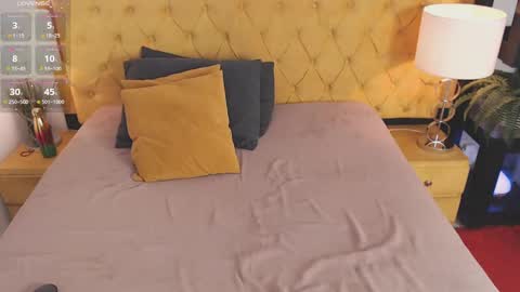 Luna online show from 10/08/25, 07:55