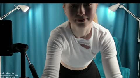 Snapshot of aliska_dark chatting on 02/06/25, 12:26 Alice online show from 02/06/25, 12:26