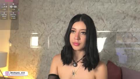 Snapshot of alison222_ chatting on 05/04/26, 12:01 A L I S O N online show from 05/04/26, 12:01
