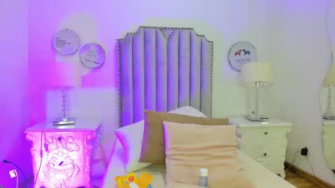 Alison online show from 02/16/26, 07:21