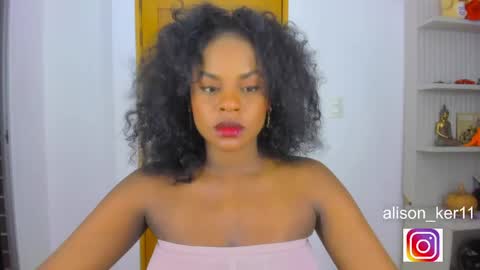 Snapshot of alison_ker chatting on 06/05/26, 07:14 Sofias house online show from 06/05/26, 07:14