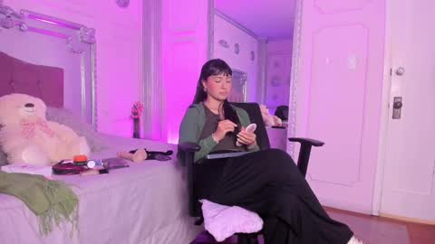 Alison Fishert online show from 12/27/24, 11:50