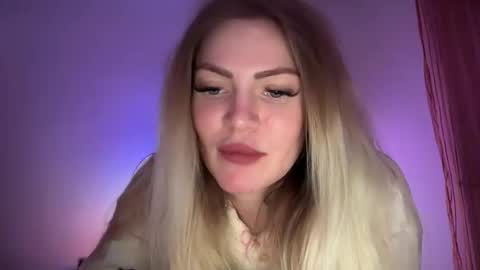 Ecate online show from 10/26/25, 09:21