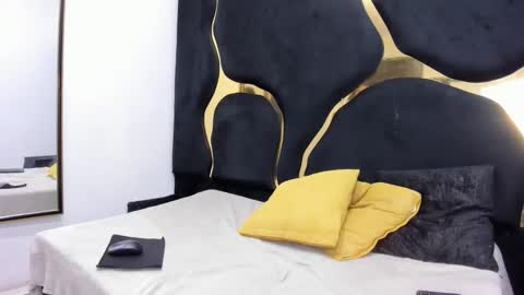 alisonmoon72 online show from 05/07/26, 08:58