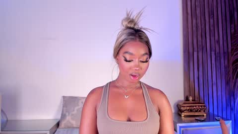 Alison Moon  online show from 01/21/25, 10:19