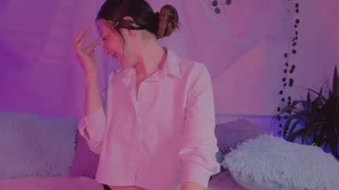 Snapshot of alissa_cute1 chatting on 09/15/25, 10:10 Mia online show from 09/15/25, 10:10