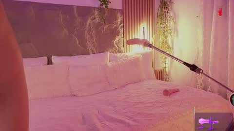 Mia online show from 11/02/25, 02:19