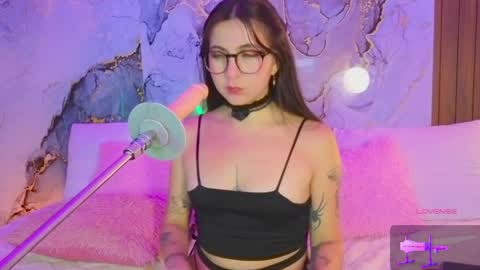 Mia online show from 04/11/26, 08:35