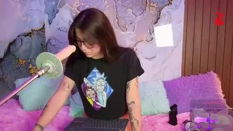 Snapshot of alissa_cute1 chatting on 05/01/26, 10:25 Mia online show from 05/01/26, 10:25