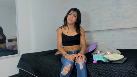 alissadoll_ online show from 12/20/24, 11:47