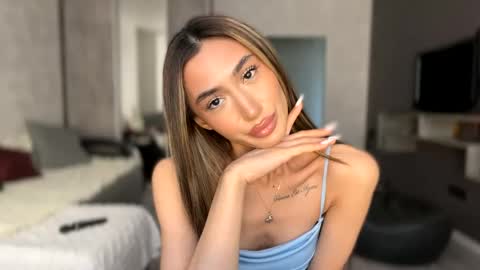 Snapshot of alissadreams chatting on 05/11/26, 01:17 Alissa online show from 05/11/26, 01:17