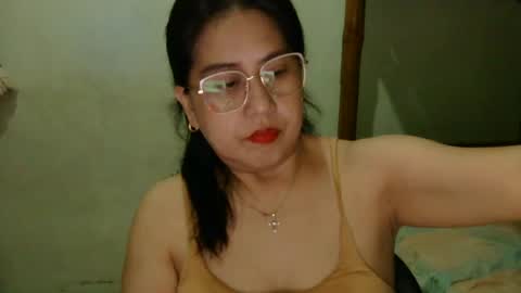 Snapshot of alissalove18 chatting on 06/17/26, 04:37 alissalove18 online show from 06/17/26, 04:37