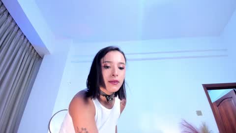 AlissaNix online show from 02/04/25, 04:05