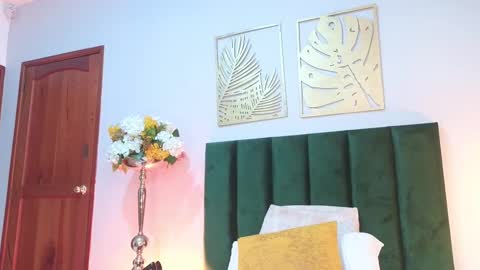 AlissaNix online show from 11/29/25, 11:52