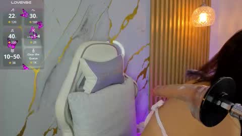 Alissa owens online show from 12/18/25, 10:10