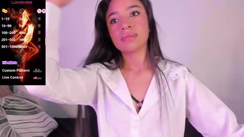 alissarose_1 online show from 03/26/26, 01:33