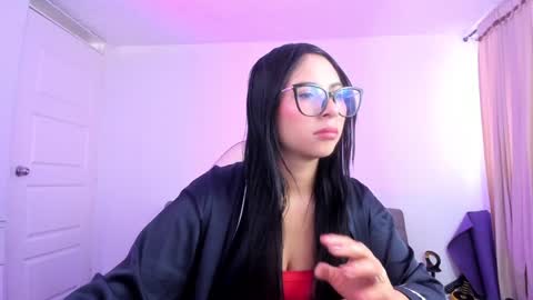 Snapshot of alissia_viera chatting on 01/22/25, 12:49 iraide online show from 01/22/25, 12:49