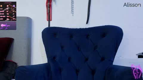 alisson0002 online show from 10/12/25, 11:42