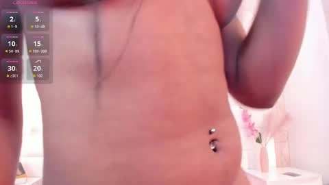 Snapshot of alisson_thompson_ chatting on 12/17/24, 11:49 alisson_thompson_ online show from 12/17/24, 11:49