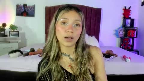 Alisson IG alisson zafiro27 online show from 01/15/25, 12:15