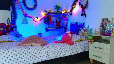 Alisson IG alisson zafiro27 online show from 12/20/25, 03:24