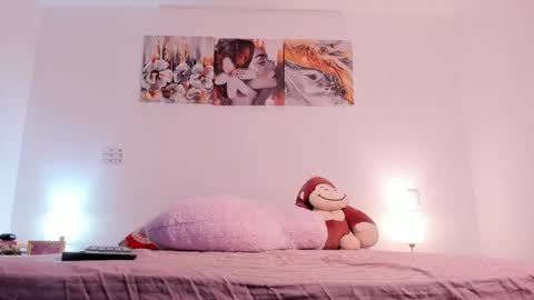 Goddess  online show from 09/17/25, 01:40