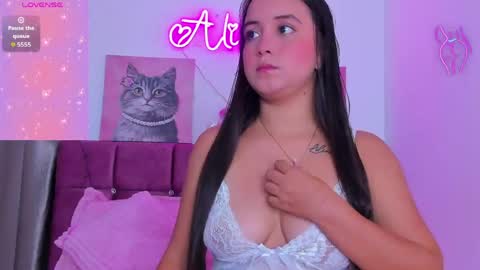 Alisson  online show from 04/11/26, 02:21