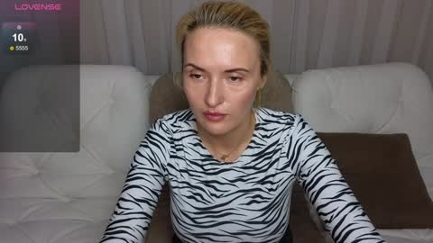 alisssarose online show from 12/05/24, 07:38