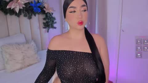 Snapshot of alissyadanger chatting on 11/21/25, 04:44 TATIS online show from 11/21/25, 04:44