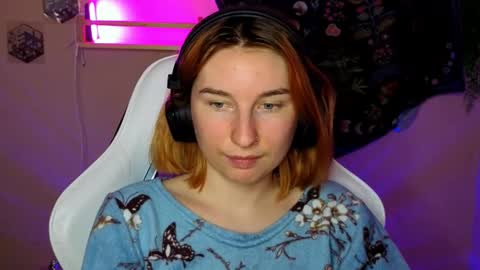 Snapshot of alisun_ chatting on 09/19/25, 09:04 A L I C E  online show from 09/19/25, 09:04