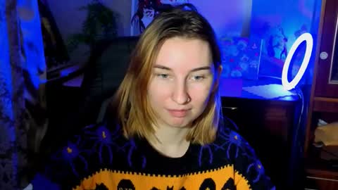 Snapshot of alisun_ chatting on 10/14/25, 08:20 A L I C E  online show from 10/14/25, 08:20